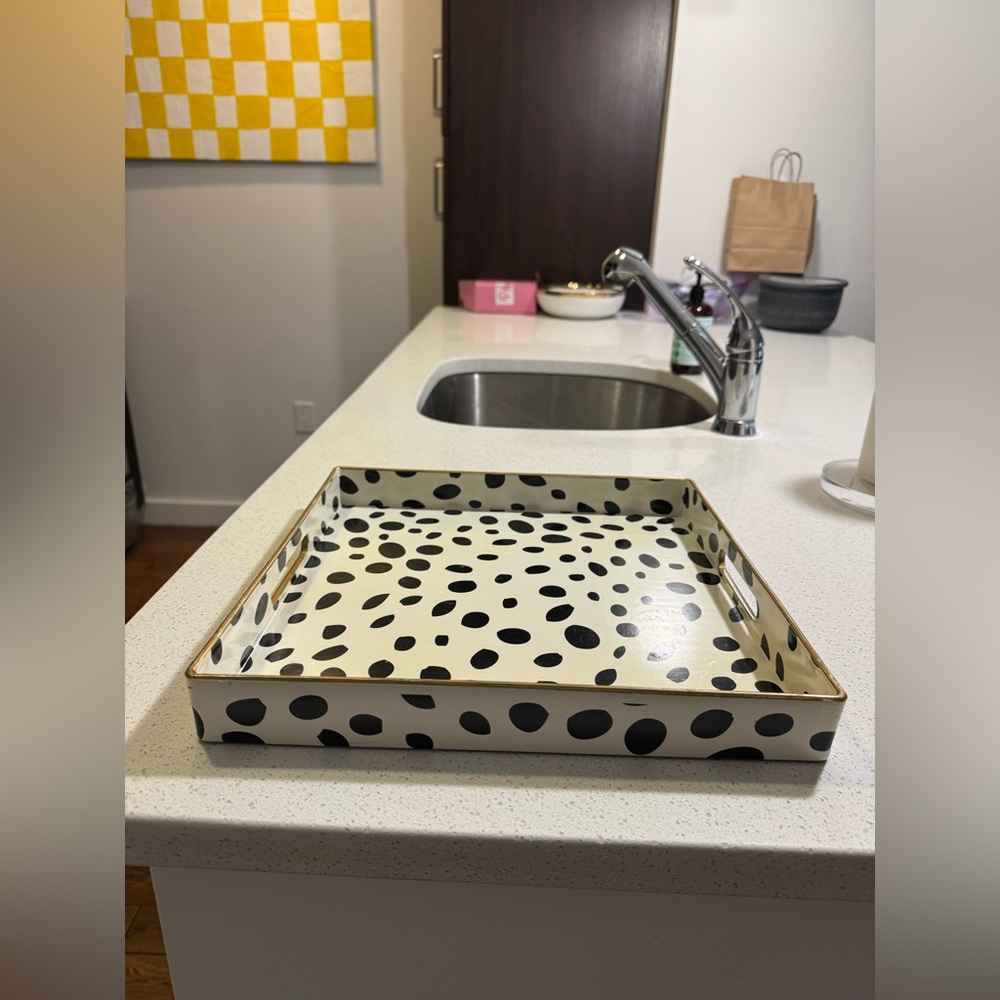 Polka dot serving tray